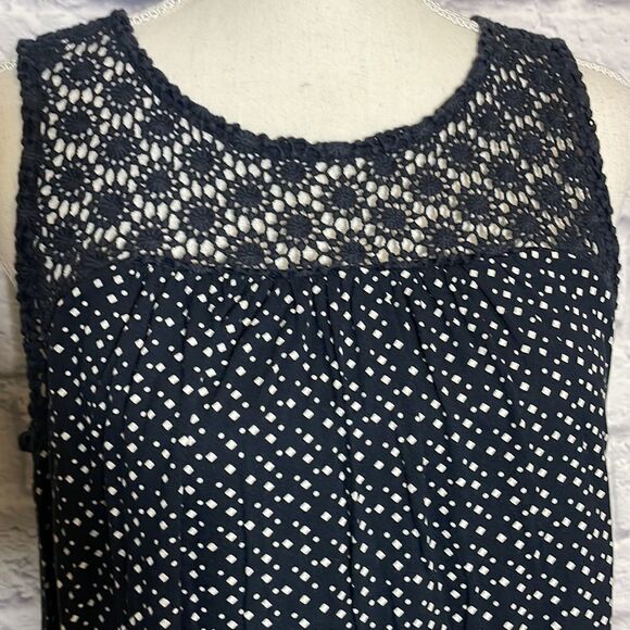 Ann Taylor Loft Crochet Yoke Sleeveless Tank Size Medium Petite - Picture 4 of 10